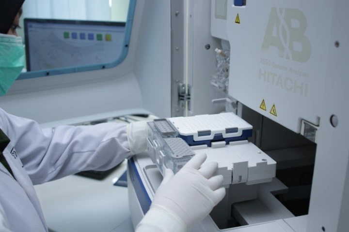 Laboratorium Biologi Molekuler 1 IMG 8011 UjiSequencing hero