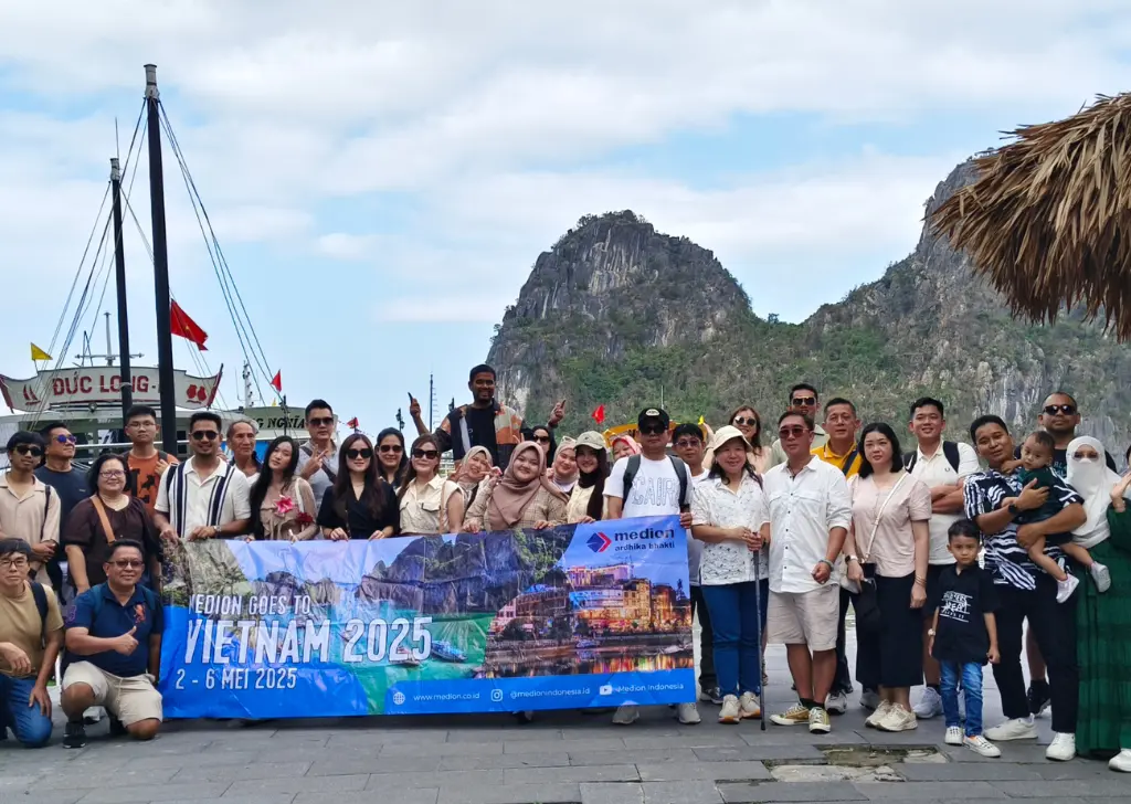 Medion Ajak Pelanggan Menjelajahi Pesona Vietnam 4 halong bay