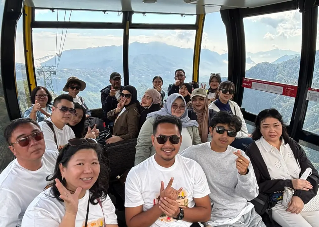 Medion Ajak Pelanggan Menjelajahi Pesona Vietnam 8 kereta gantung fansipan mountain