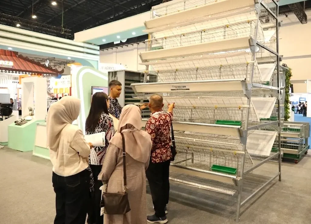 Rayakan Usia Emas, Medion Raih Penghargaan Stan Terbaik di Indo Livestock 2026 Expo & Forum 5 Revisi Foto Stan Kandang Closed House