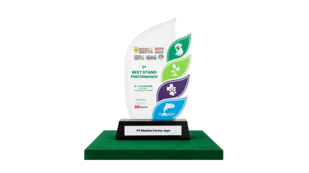 Rayakan Usia Emas, Medion Raih Penghargaan Stan Terbaik di Indo Livestock 2026 Expo & Forum 4 plakat best performance stand 2026 1